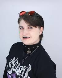 Introducing the cast of A Midsummer Night's Dream! This is Cassius  Stoneking, a freshman here at Ferris. Their role is Hippolyta Their major  is Graphic Communications They like to draw and play