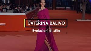 I mocassini Dr. Martens (a meno di 90 euro) di Caterina Balivo sono le scarpe da avere in primavera