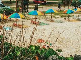 Fasilitas yang ada di pantai krakal antara lain tempat parkir, toilet, warung makan dan restoran, dan musola. 11 Spot Foto Pantai Krakal Terbaru Harga Tiket Masuk 2021