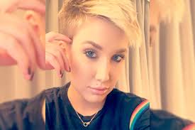 Womens short haircuts for thin hair with accessories. Savannah Chrisley Ready To Regrow Hair After Short Cut Style Living