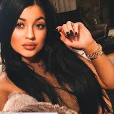 16 Times Kylie Jenner And Kim Kardashian Looked Exactly Alike, Because The  Resemblance Is Seriously UnKanny