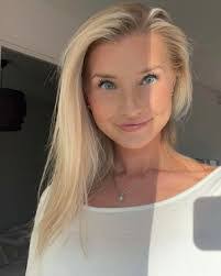 Martina Hagen's Instagram, Twitter & Facebook