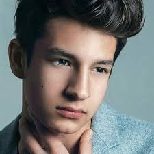 Sasha Cross (@piawurtzbakh)