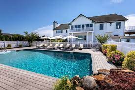Research prices, neighborhood info and more on trulia.com. Newly Redesigned 11 Bedroom With An Outdoor Pool Houses For Rent In Eastport New York United States