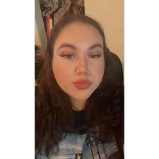 Eva Renteria (@evurx)