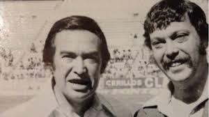 La voz del 'Perro' que se va y el estilo mexicano de narrar el fut