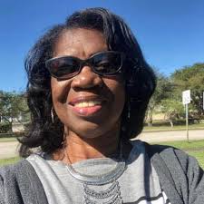 gladysglamjewelry.com