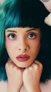 Melanie Boulanger's Instagram, Twitter & Facebook