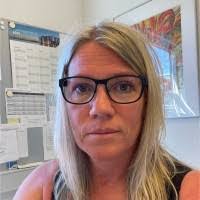 Nina Maurer's Instagram, Twitter & Facebook