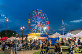 Hurricane harvey approaches the coast of texas from the gulf of mexico as it strengthens to a category 3 storm. Willkommen Y All Tomball Celebrates 10th Christmas Market Polkabeat Com
