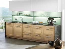 Heutzutage gibt es statt fliesen moderne alternativen für die küchenwand. Eine Nischenruckwand Aus Glas Qualitat In Der Kuche