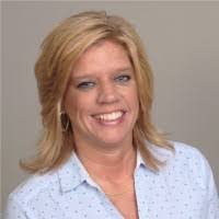 Jen Sheehan's Instagram, Twitter & Facebook