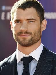 Superman co-stars #DavidCorenswet and #NicholasHoult are having a white  tank and grey sweater face-off! Who wore it better? 😂 📷: DavidCorenswet