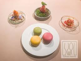 Sweet Treats At Restaurant Atelier In Munich Germany Culinaryjourney Gastronomy Culinary Gastronomia Gastroart Finedining Theartofplating Met Afbeeldingen