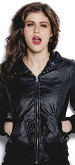 Alexandra Daddario In 2020 4k Iphone X Wallpapers Free Download