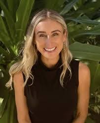 Kelly Hilborn's Instagram, Twitter & Facebook