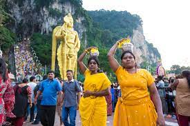 Thaipusam batu caves video 1 2015. Alles Was Ihr Uber Die Batu Caves Wissen Musst Urlaubsguru De