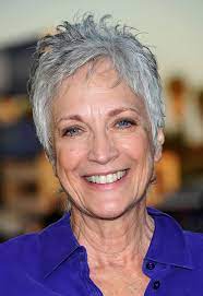 38 Beautiful Hairstyles Perfect For Women Over 60 Older Women Hairstyles Short Grey Hair Short Hair Styles