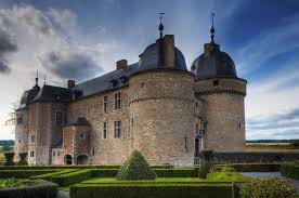 Chateau De Lavaux Sainte Anne Rochefort A Proximite De La Grange D Ychippe Gite Et Chambre D Hotes A Proximite De Leignon Cine French Castles Castle Belgium