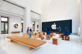 If you receive an email asking you to update your account or payment information, only do so in settings directly on your iphone, ipad, or ipod touch; Apple Via Del Corso Eroffnet Am Donnerstag 27 Mai In Rom Apple De