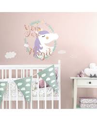 Die Wunderschonen Wandsticker Dem Magischen Einhorn Passen Ideal Jedes Madchenzimmer Durch Di Mytoys Roommates Kinderzimmer In 2020 Wandsticker Wand Wandtattoos