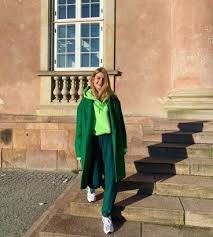 Ce pantalon de jogging facile à porter dispose d'un look classique et peut être porter en toutes occasions. Jogging 16 Facons Tendance De Le Porter Pour Avoir Du Style En Toutes Circonstances
