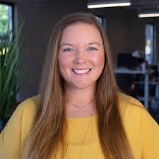 Abigail Lind's Instagram, Twitter & Facebook