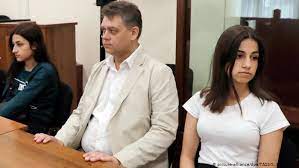 Формально нет — их вина ещё не доказана в суде, и мы можем называть их лишь подозреваемыми. Delo Sester Hachaturyan Opravdaet Li Ih Sud Prisyazhnyh Rossiya I Rossiyane Vzglyad Iz Evropy Dw 21 08 2019