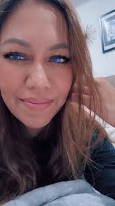 Lover or fighter #whoknows #blueeyes #yelloweyes