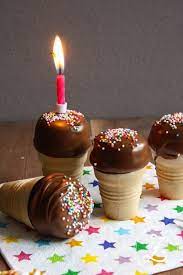 statt partyhutchen gibt s heute partykuchlein schokokuchen im waffelbecher zuckergewitter waffelbecher kuchen in waffelbecher schokokuchlein