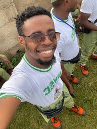 We need to petition to bring this uniform back, even though it was before  my time in the Navy. The peanut butters are Tired and ugly. 😂