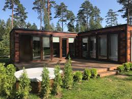 Aasta tehasemaja konkursil sai auhinna hanila vallas kõmsil moodulmaju ehitava greencube'i väike maja, kus kogu elu toimub veidi vähem kui kümnel ruutmeetril, vahendas err. Elementmajad Hubane Peremaja 20m2 Gardenistas