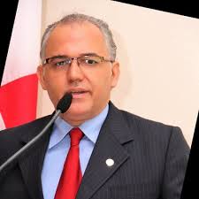 Gracias a la PUCMM por la distinción de reseñar este reconocimiento.