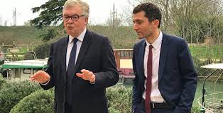 Gilles pennelle (rn) présente les candidats de sa liste morbihannaise. Z Kvu0sxli28cm