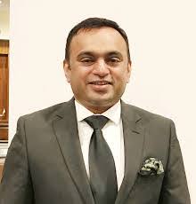 Hari Panday's Instagram, Twitter & Facebook