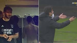 Imagens Da Sport Tv Captam Jogadores Do Benfica Nus No Balneario E Rui Costa Fica Indignado Fotogalerias Jornal Record