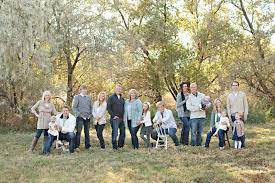 Large Family Pose Large Family Pictures Large Family Portraits Large Family Photos