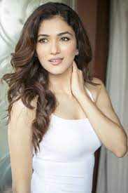 Safa baig is an indian model. Safa Baig Biography Age Height Wiki Husband Family Profile 2021