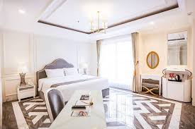 Rumput hotel yogyakarta, djokja, indonesia. Dampak Ppkm Diperpanjang Terhadap Hotel Di Yogyakarta Ada Phk Karyawan Halaman All Kompas Com