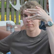 What are good PC build options for gaming with a budget of $800-$1000?