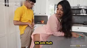 Comendo o Bundão da Cunhada Bucetuda - Incesto Legendado