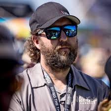 🥳🥳 Derek is 40!! It doesn't seem possible that we're celebrating you  turning 40 years old today. (You are officially WAY older than me 😉) It  also doesn't seem that long ago