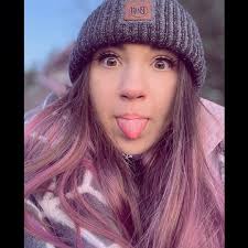 Stream Kaitlin Willis music