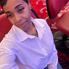 Arnetha Lofton's Instagram, Twitter & Facebook