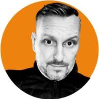 60+ perfiles de «Jamie Hold»