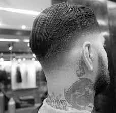 Vue arrière de cheveux courts pour les hommes | coiffure dégradé … coupe homme tendance cheveux longs arriere courts cote's undercut … you can explore more about coupe on this site. Degrade Homme Court Mi Long 35 Idees De Coupes De Cheveux