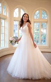 Maybe you would like to learn more about one of these? Modern Romantisches Ballkleid Mit Schwebendem Riemchentragern Stella York Wedding Dresses