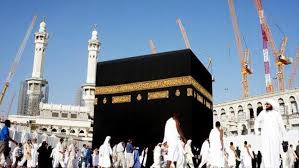 The term kiswah is arabic for 'pall', the cloth draped over a casket. Ø§Ù„Ø³Ø¹ÙˆØ¯ÙŠØ© Ø§Ø³ØªØ¨Ø¯Ø§Ù„ ÙƒØ³ÙˆØ© Ø§Ù„ÙƒØ¹Ø¨Ø© Ù…Ø¹ Ø¨Ø¯Ø¡ Ø­Ø¬ Ù…Ø­Ø¯ÙˆØ¯