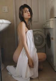 芸能人ヌード 生尻エロ画像32枚！お尻ヌードってことは撮影現場ではオマンコ見えてるってことだよな？ｗｗｗ｜エロ牧場 | xuzb.ru