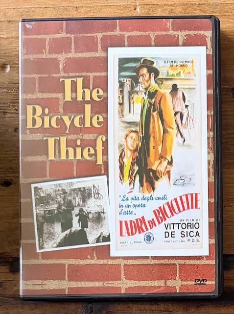 The Bicycle Thief (Italian: Ladri di biciclette) directed by Vittorio De  Sica DVD